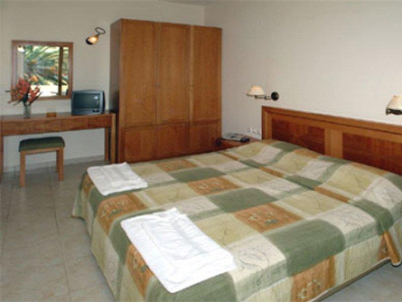 Penelope Apartments Platanias Extérieur photo
